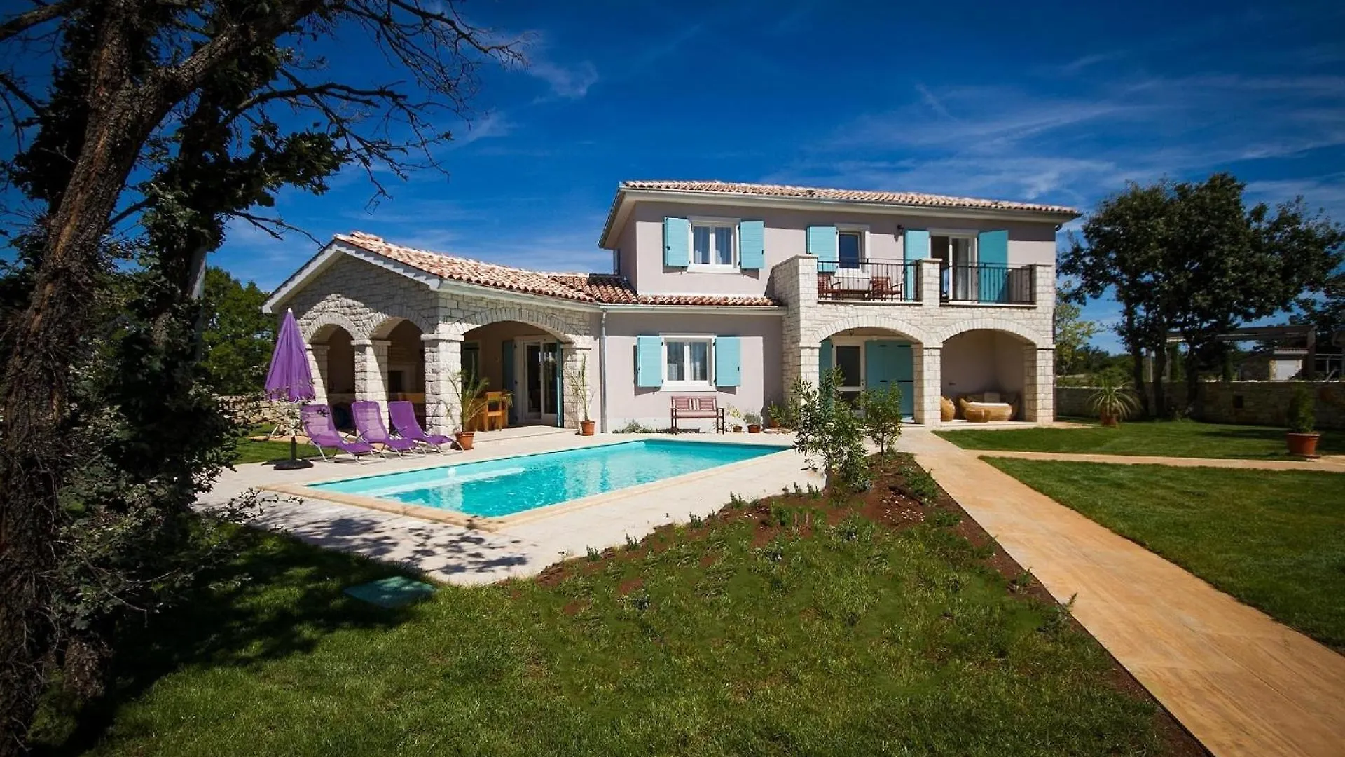 Ferienhaus Mit Privatpool Fuer 6 Personen Ca 1991 Qm In Krmed, Istrien Westkueste Von Istrien